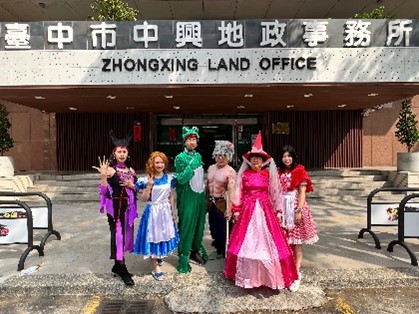 灰姑娘的那隻藍白拖